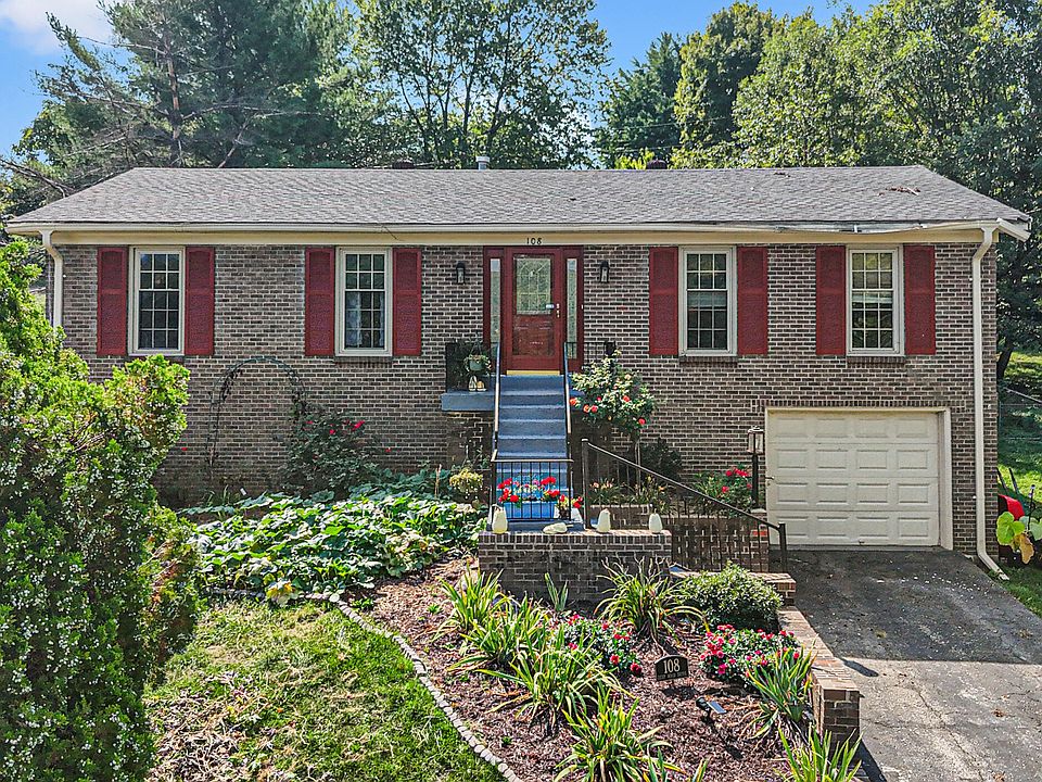 1st image of 108 Deepwood Dr