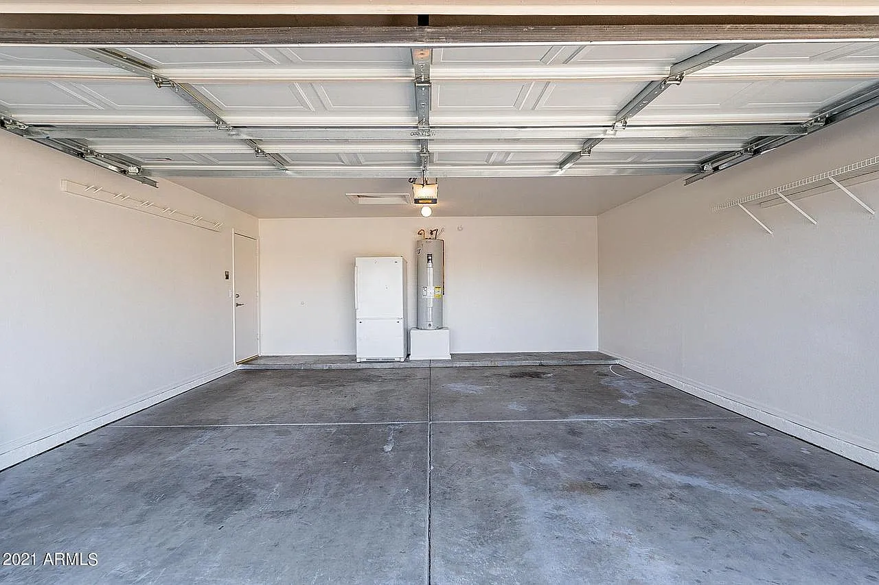 7035 W Phelps Rd — Photo 4