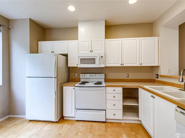 16367 119th Ter NE, Bothell, WA