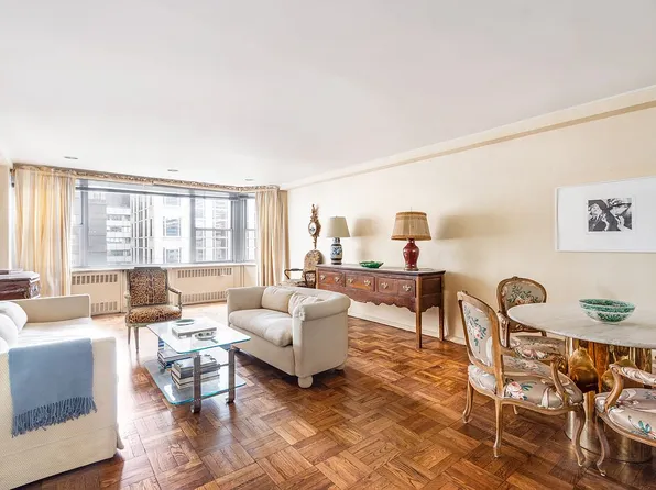 110 E 57th St APT 17D, New York, NY 10022