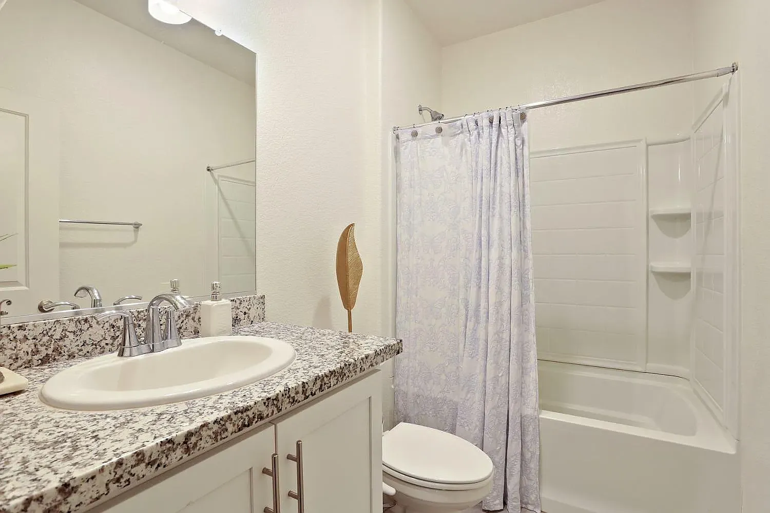3 bed, 1502 sqft, $2,900 — Photo 4