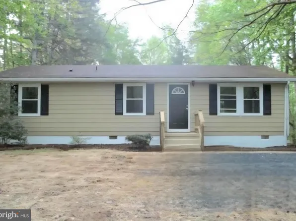 785 Holly Corner Rd, Fredericksburg, VA 22406