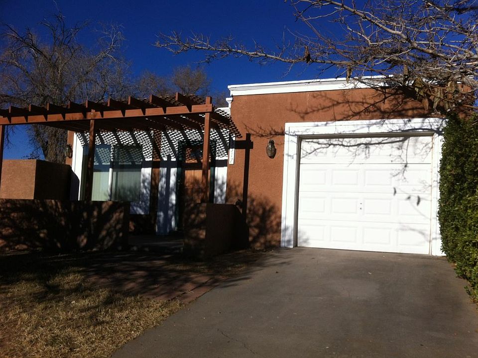 1st image of 13317 Monarch Dr NE
