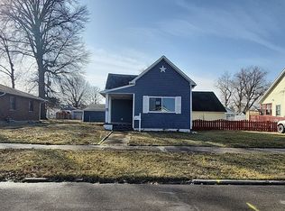 2713 Cayuga St, Granite City, IL 62040