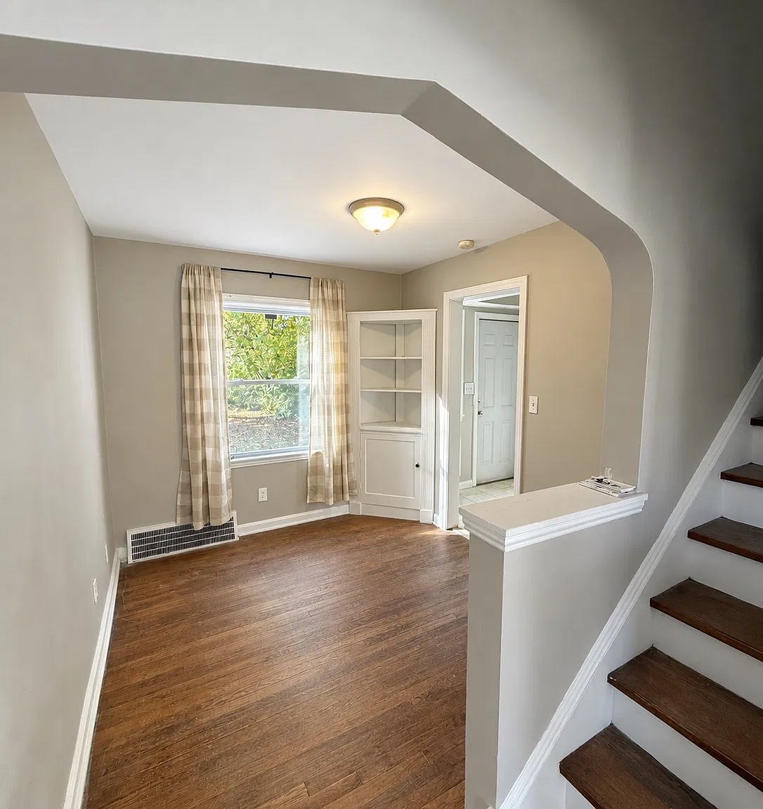 2 bed, 936 sqft, $1,650 — Photo 3