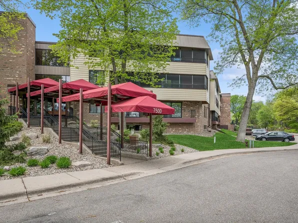 7500 Cahill Rd APT 316C, Edina, MN 55439