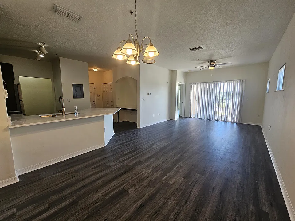 560 Florida Club Blvd #312