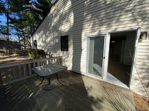 3rd image of 48 Tallow Wood Dr