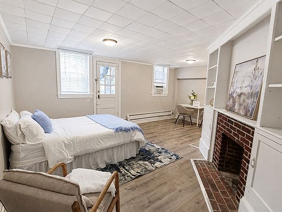 2nd image of 16 Chauncy St APT B