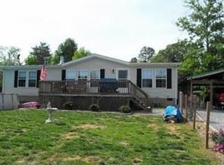 302 Valley Dr, Loudon, TN 37774