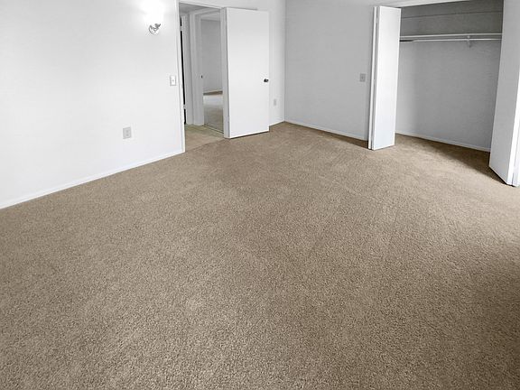 3rd image of 17813 N WILLOWBROOK Drive