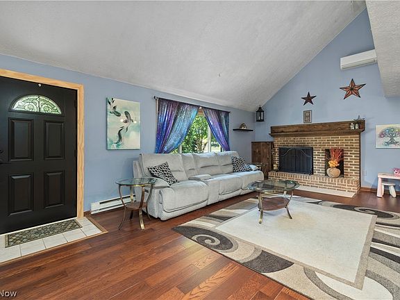 3rd image of 2565 Abbe Rd