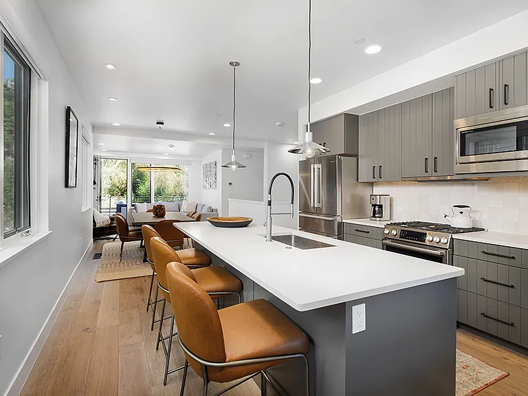 22842 Two Rivers Rd #100 — Photo 9