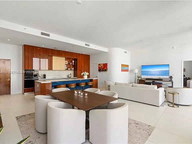 2678 Tigertail Ave #Penthouse CU-4 — Photo 6