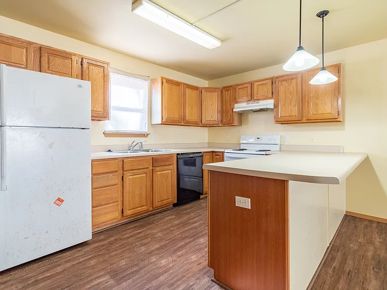 210 Meadow Ct #210 — Photo 8