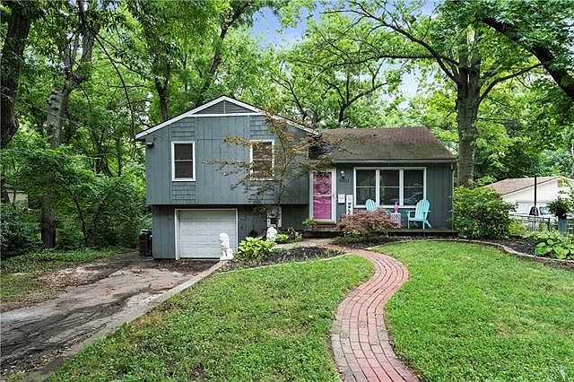 1st image of 6011 Melrose Ln