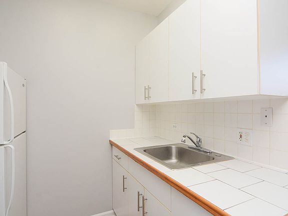 5th image of 4241 N Kenmore Ave Unit 306