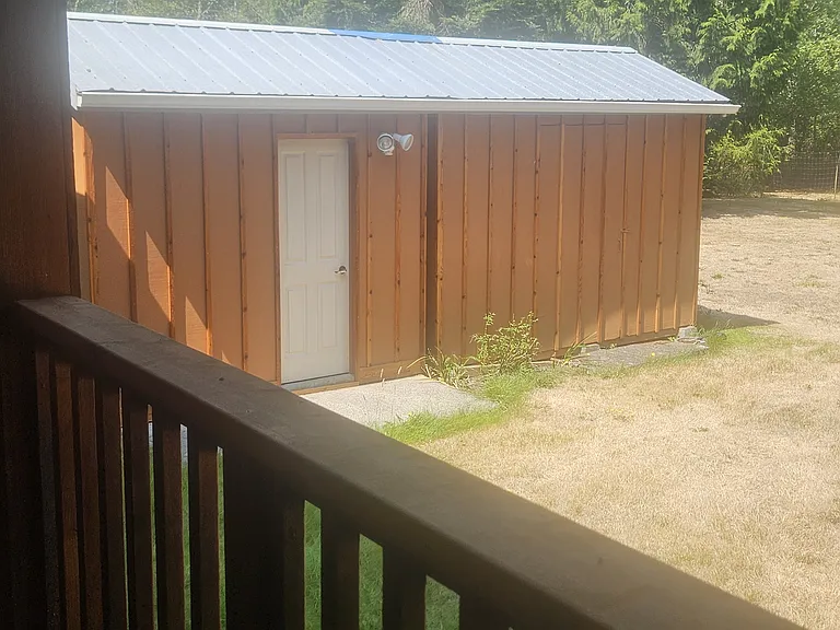 715 Bakken Rd — Photo 8