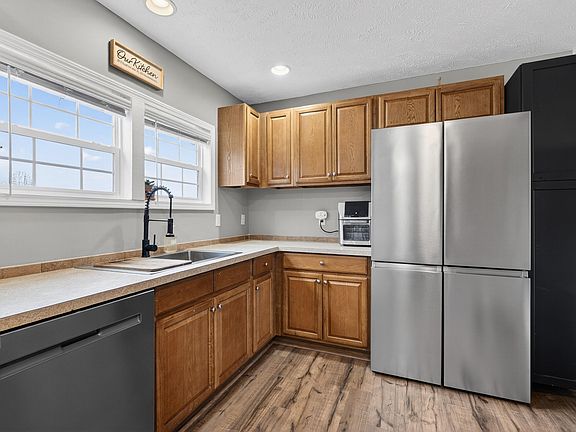 5th image of 1114 Sweetwater Rd