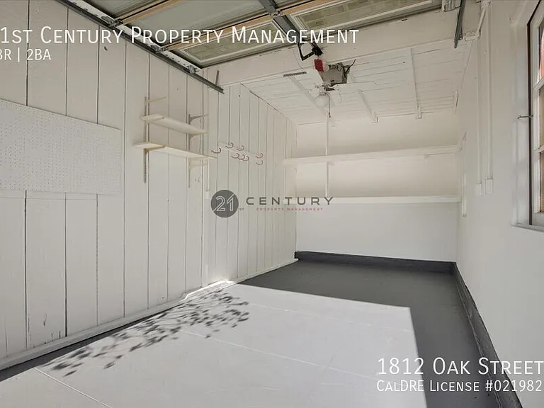 1812 Oak St — Photo 27