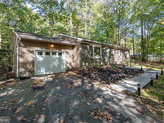 2nd image of 111 Brandywine Dr