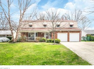 3971 E Park Dr, North Olmsted, OH 44070
