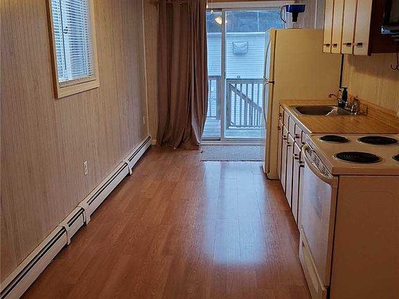5th image of 20 Fairwood Ln