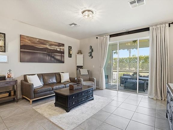 4th image of 17456 Crescent Moon Loop