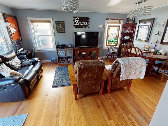 4th image of 2031 N 75th Ave