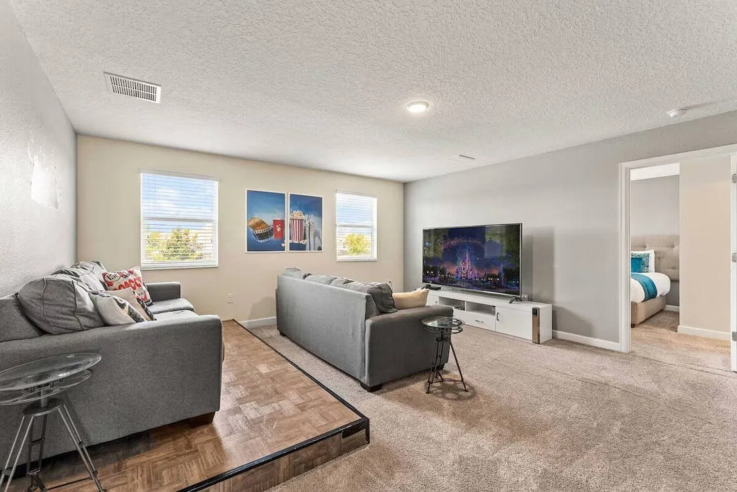 6 bed, 5.0 bath, $6,288 — Photo 1