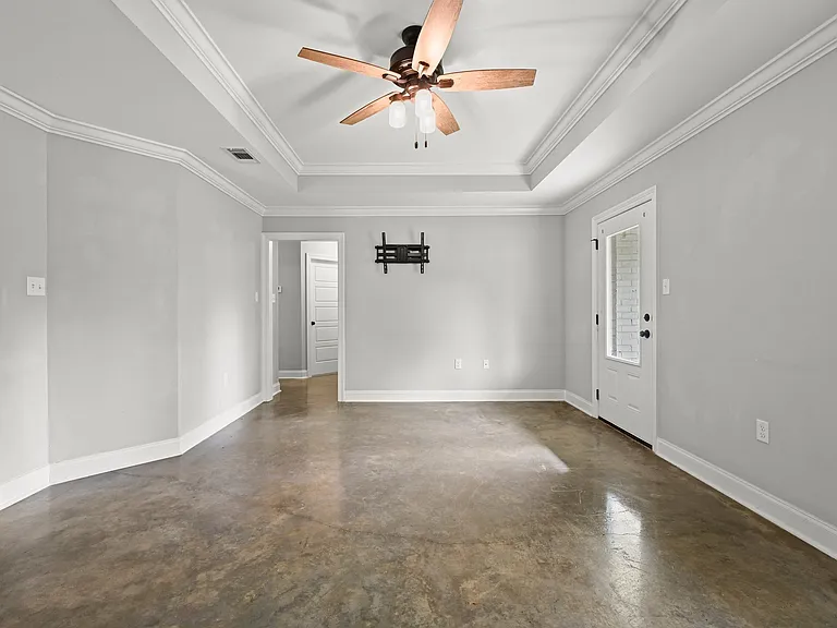 32590 Weiss Rd — Photo 3