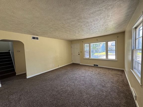 2nd image of 1127 Lodge Ave