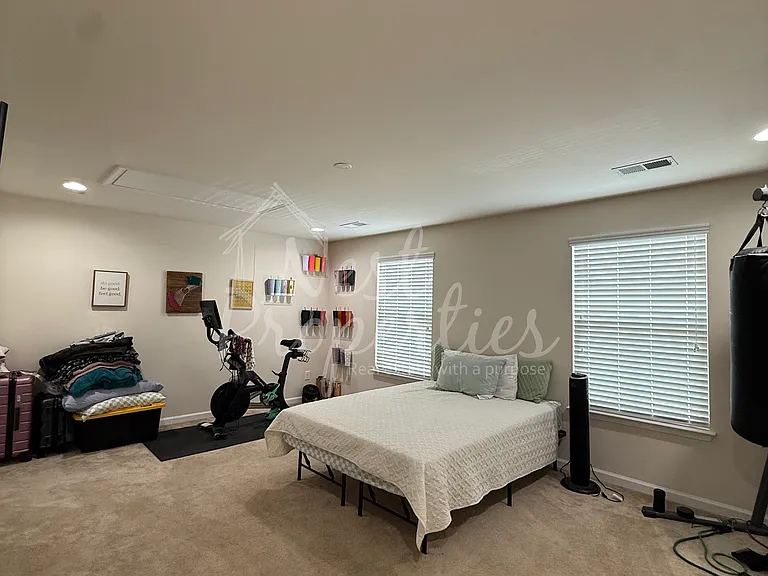 594 Newton Rd — Photo 12