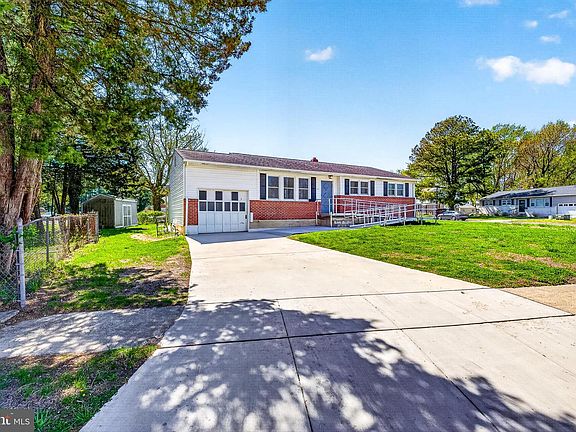 2nd image of 206 Nimitz Rd