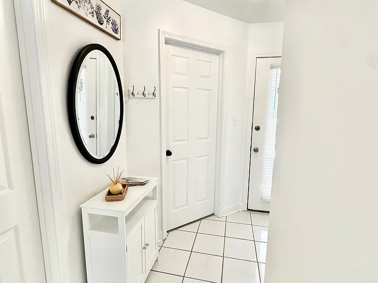 109 Westlake Ct — Photo 36