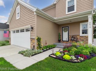 3813 Sloan Dr, Holly, MI 48442
