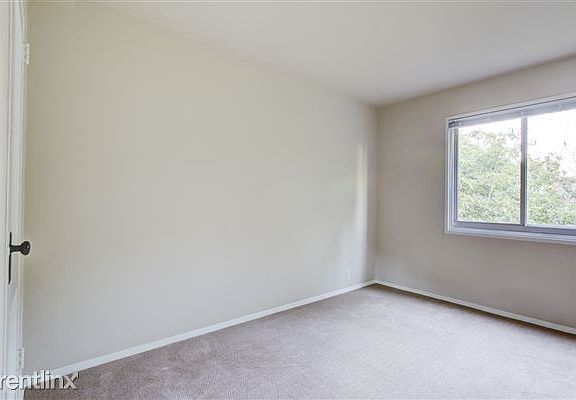 bedroom (view 2) 0125_173403
