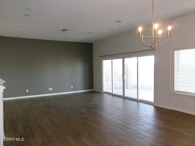 11361 Hidalgo Dr — Photo 5