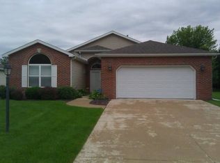 1000 31st St, Peru, IL 61354