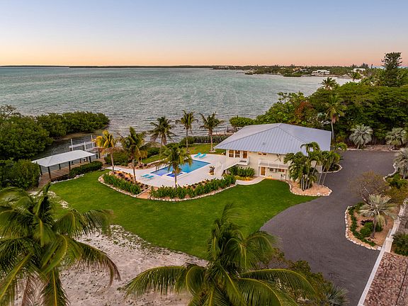 2nd image of 158 Sapodilla Dr