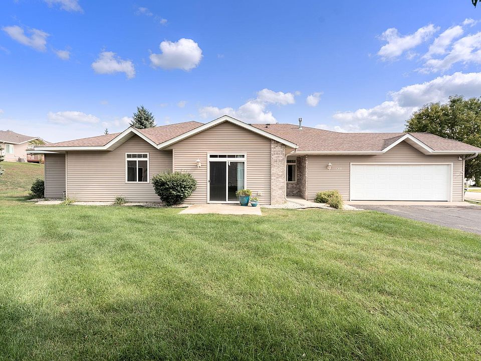 1st image of 4121 Trumpeter Dr SE