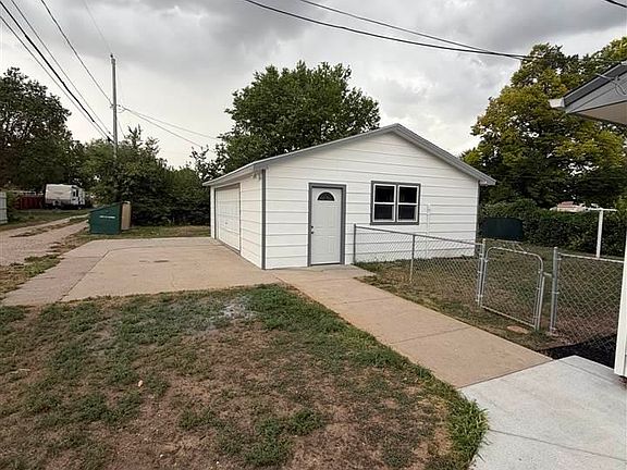3rd image of 1835 16th St