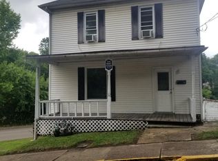 25 Maple St, Athens, OH 45701