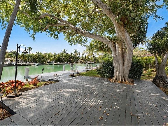 4th image of 540 S Shore Dr