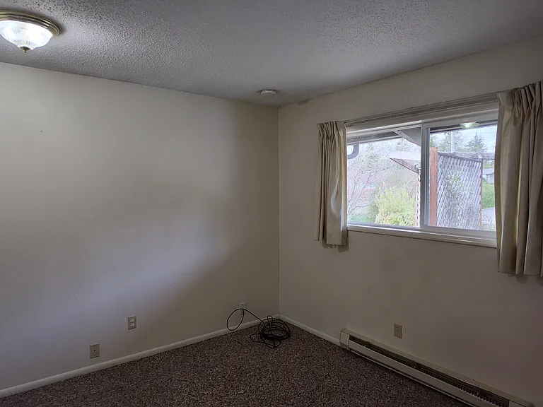 Back bedroom