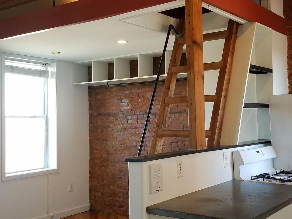 1st image of 2311 E York St #3F