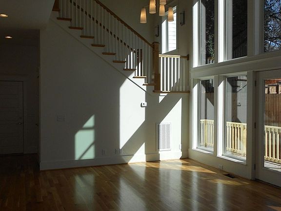5th image of 1814 Primrose Ave