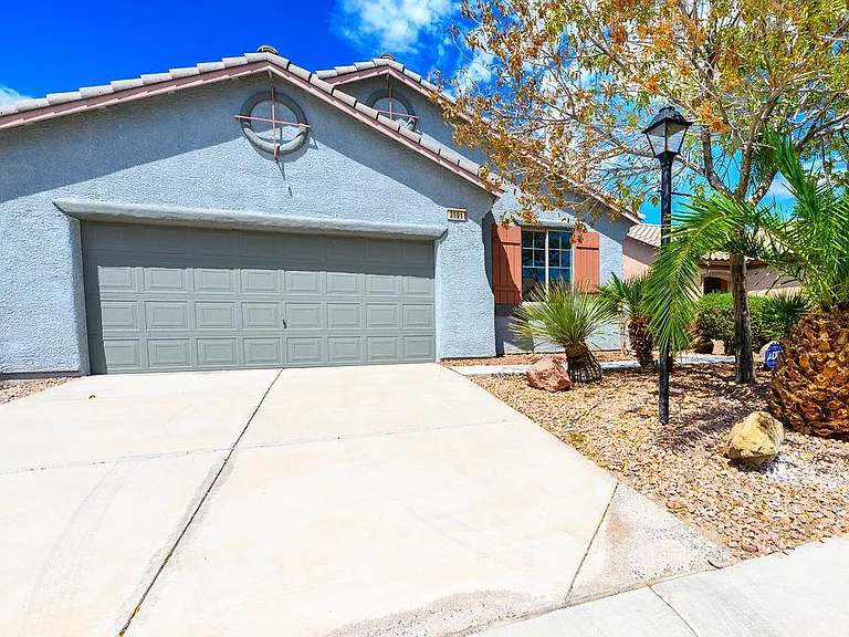 3591 Driving Range St — Photo 56