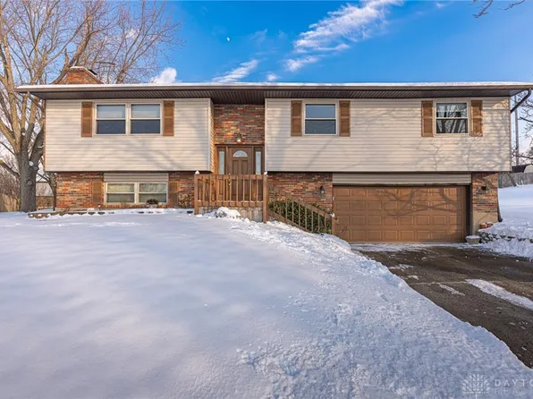 512 Queen Eleanor Ct, Miamisburg, OH 45342