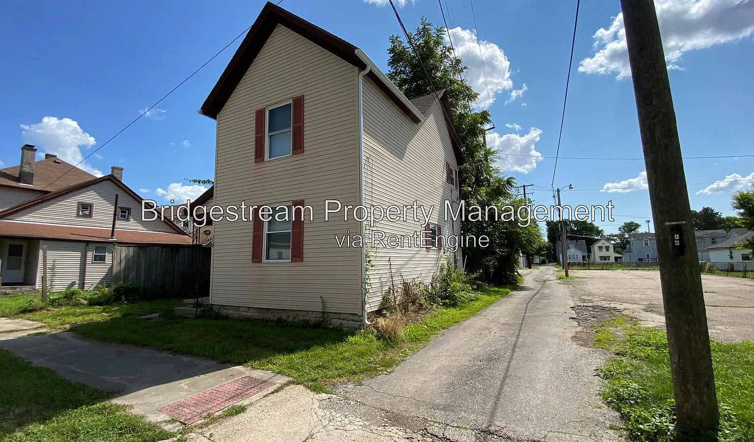 2 bed, 1.5 bath, 1056 sqft, $950 — Photo 2